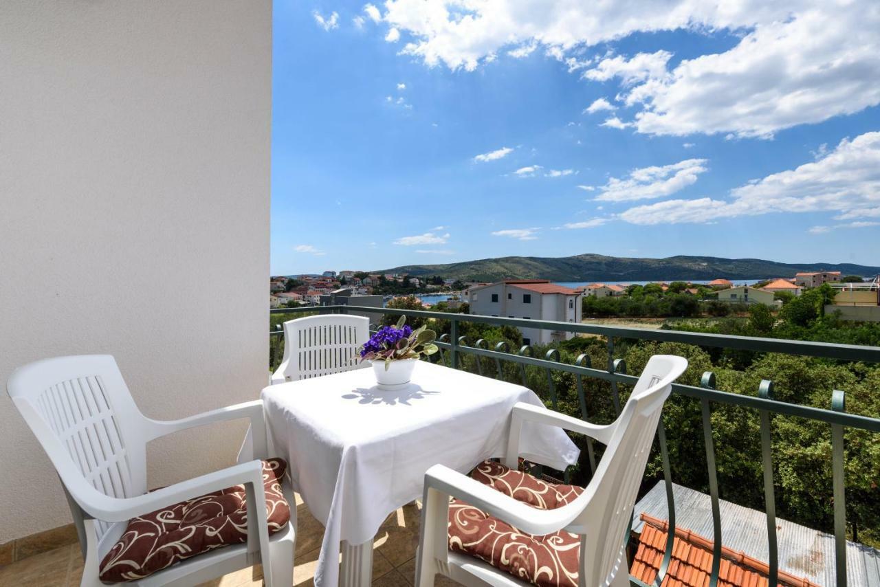Apartmani Beran Seget Vranjica Exterior foto