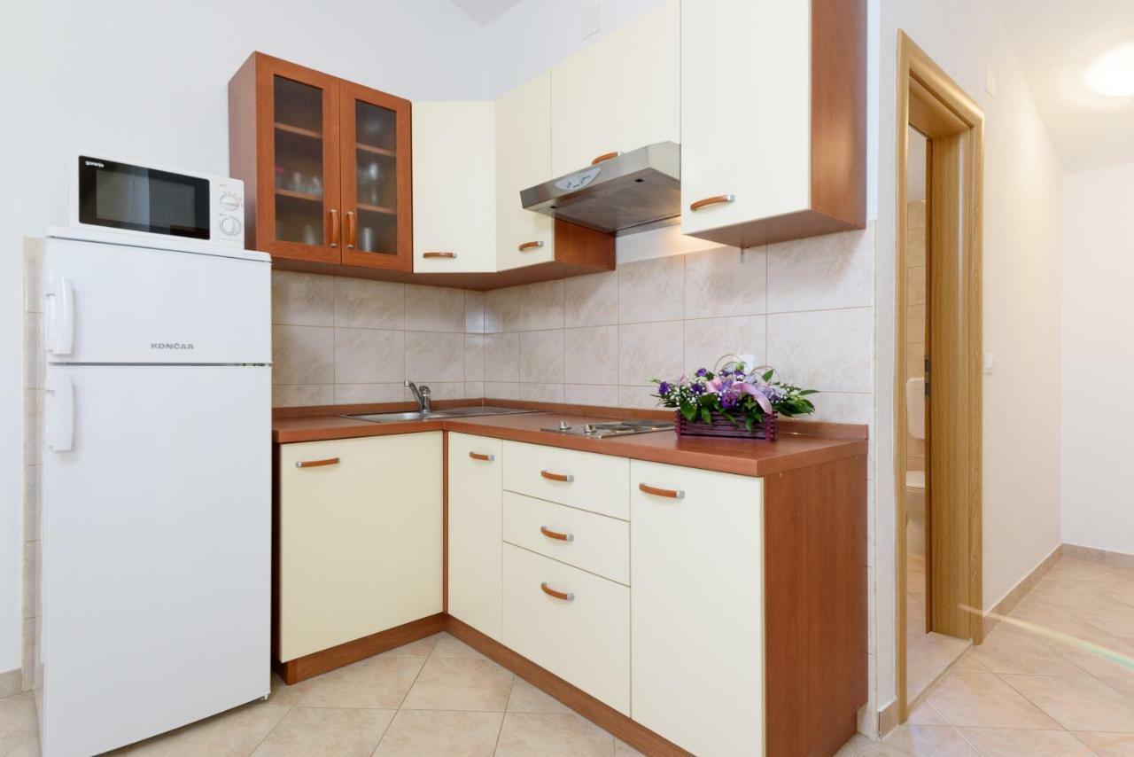 Apartmani Beran Seget Vranjica Exterior foto