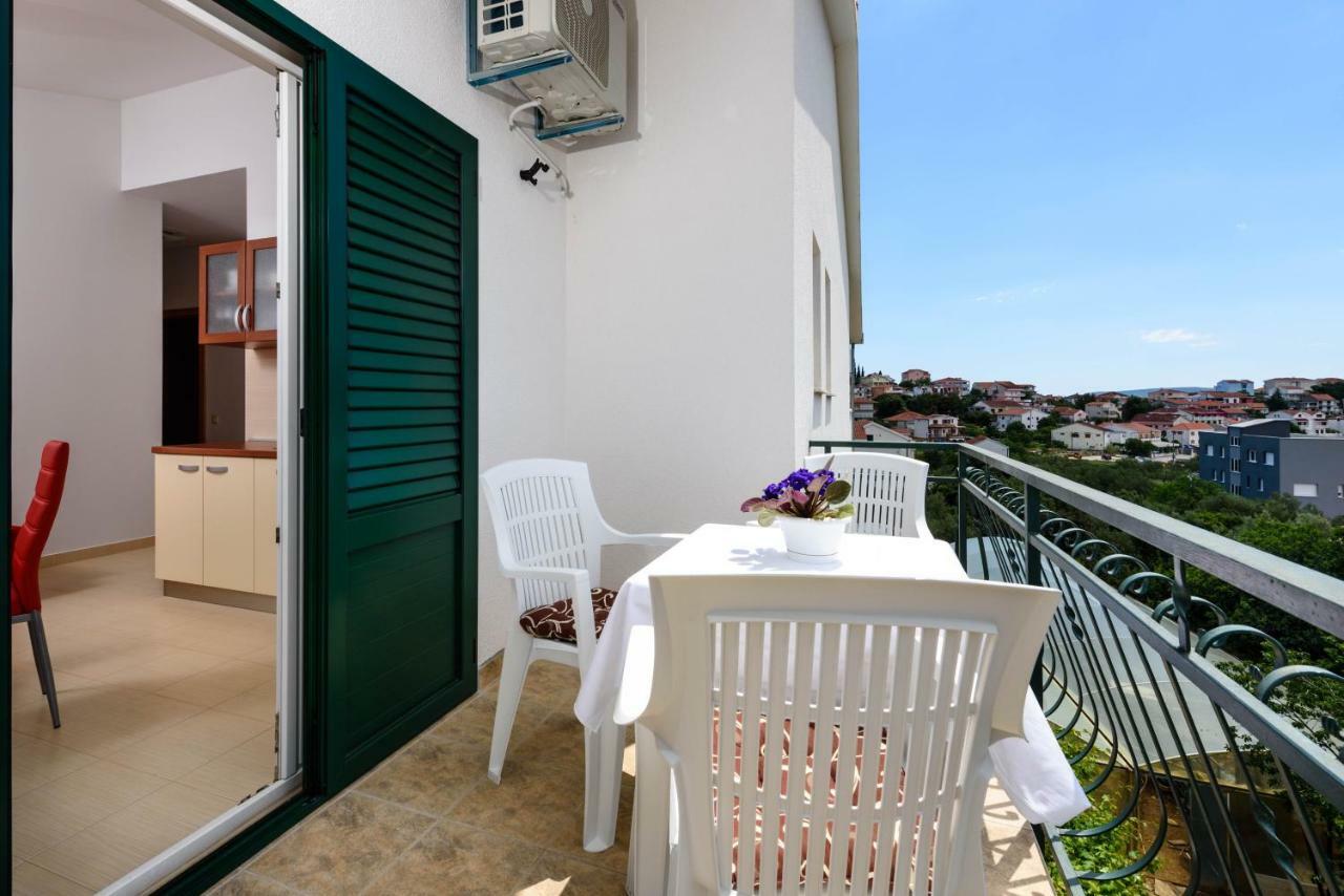 Apartmani Beran Seget Vranjica Exterior foto