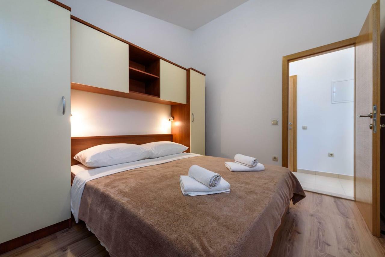 Apartmani Beran Seget Vranjica Exterior foto